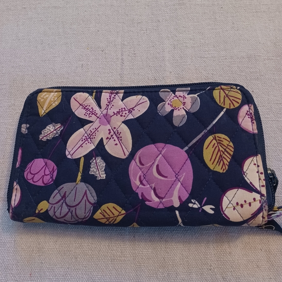 Vera Bradley Retired Floral Nightingale Wristlet Wallet - Picture 2 of 5